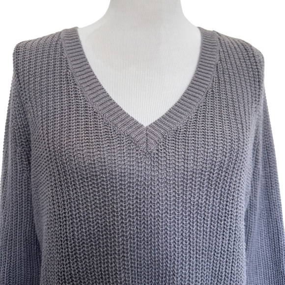 Torrid gray v-neck sweater. - Picture 2 of 14